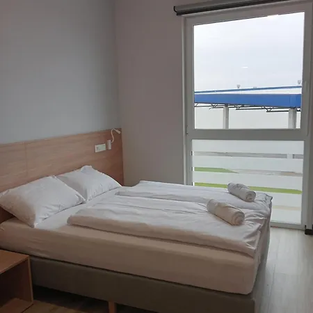 Centrum Szkoleniowo - Noclegowe Hhm Hegelmann O Zgorzelec Zewnętrze zdjęcie